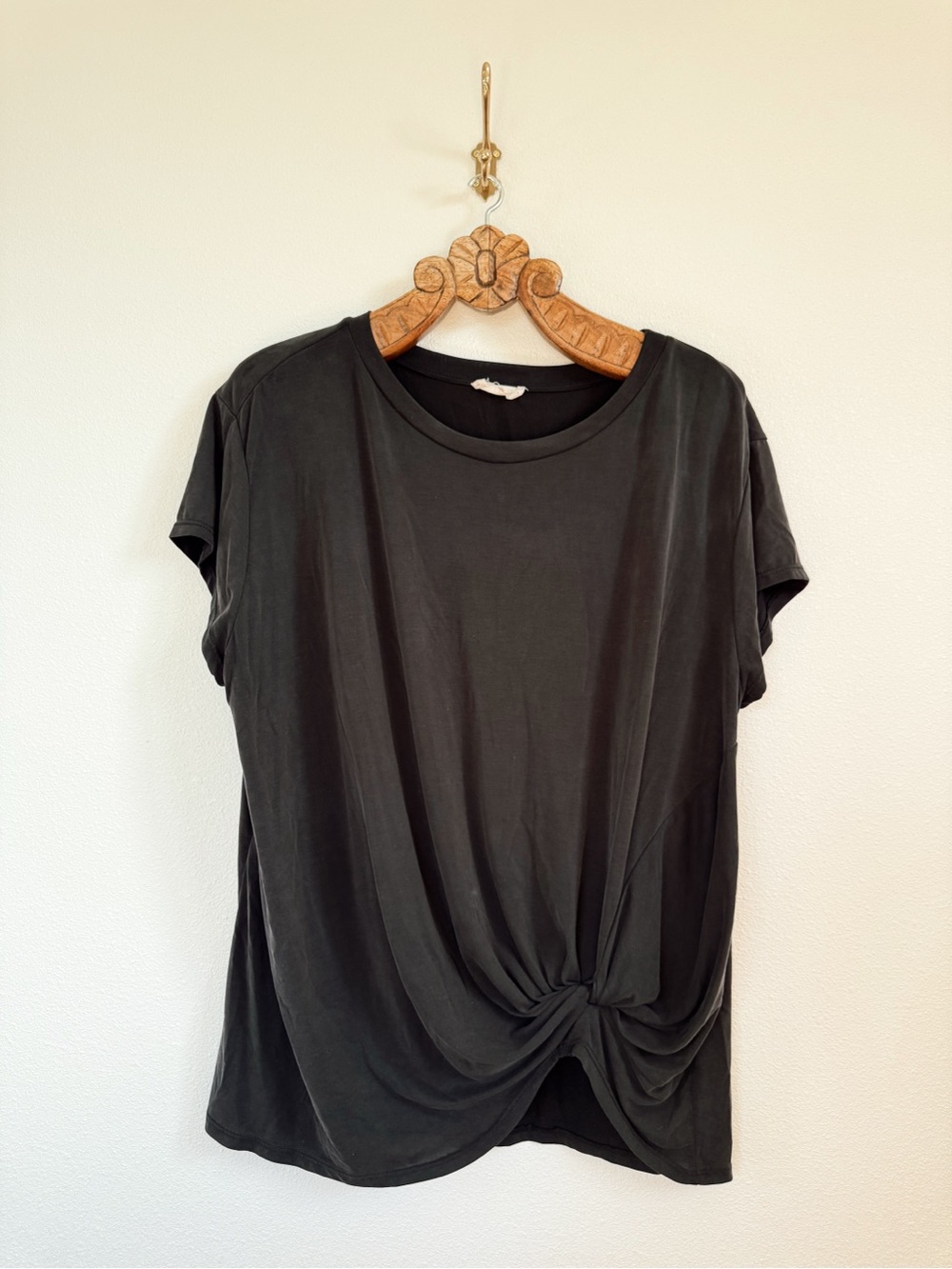Chrysanthemum Woven Twisted Front Short Sleeve Top - Black